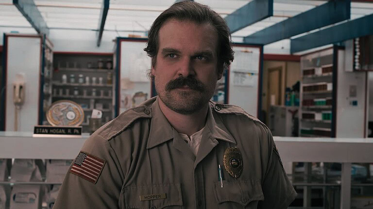 Hopper Stranger Things