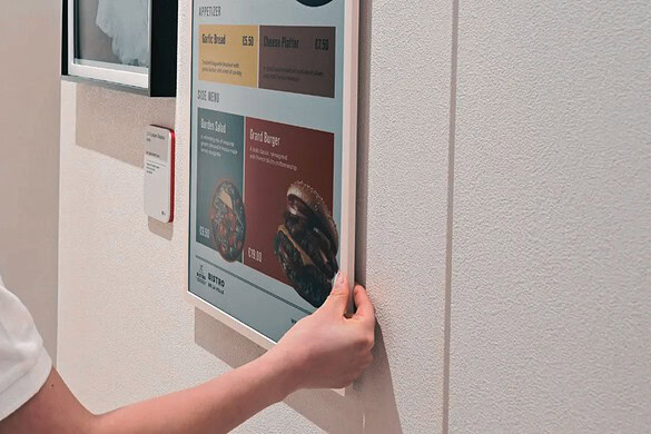 LG E-Paper Display vince il Red Dot Award 2026: l’insegna che non consuma