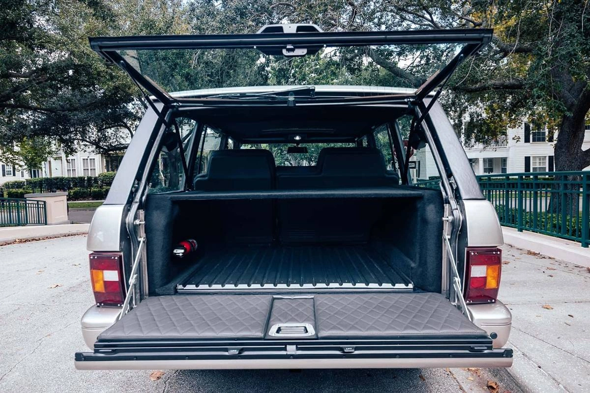 Range Rover restomod con V8 da 800 CV è una belva