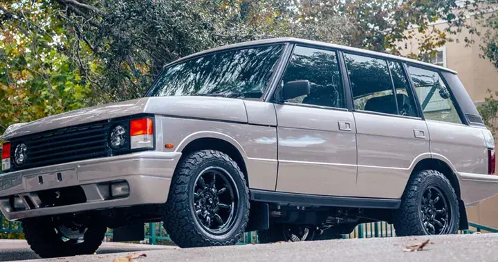 Range Rover restomod con V8 da 800 CV è una belva