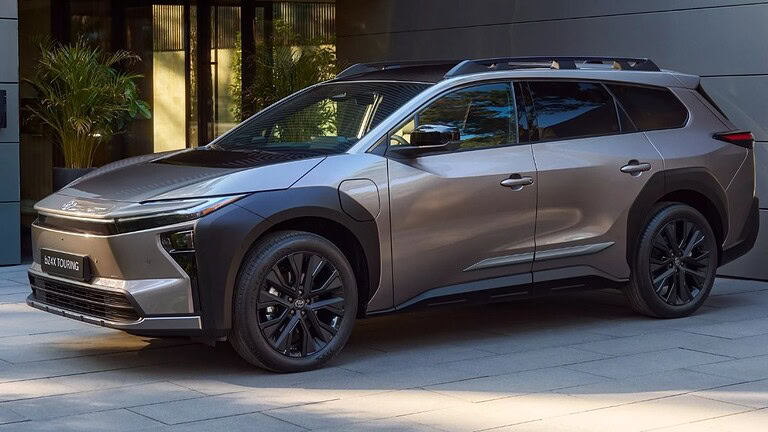 Toyota bZ4X Touring debutta in Europa: è un vero salto avanti