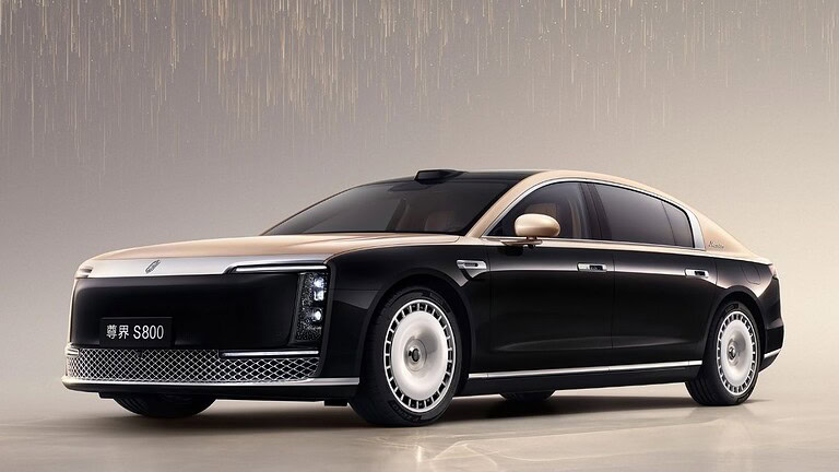 Maextro S800 domina il lusso in Cina: BMW e Mercedes non hanno via di scampo