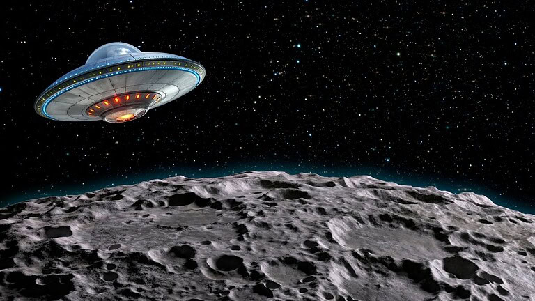 UFO sulla Luna: i file USA svelano anomalie inspiegabili
