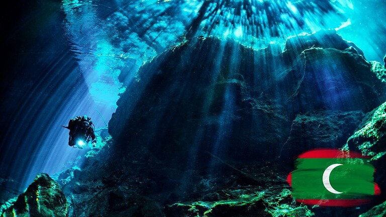 Maldive: il mondo misterioso e nascosto delle grotte subacquee