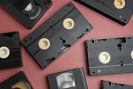 Vecchie VHS: non buttarle, ecco come riciclarle in modo creativo