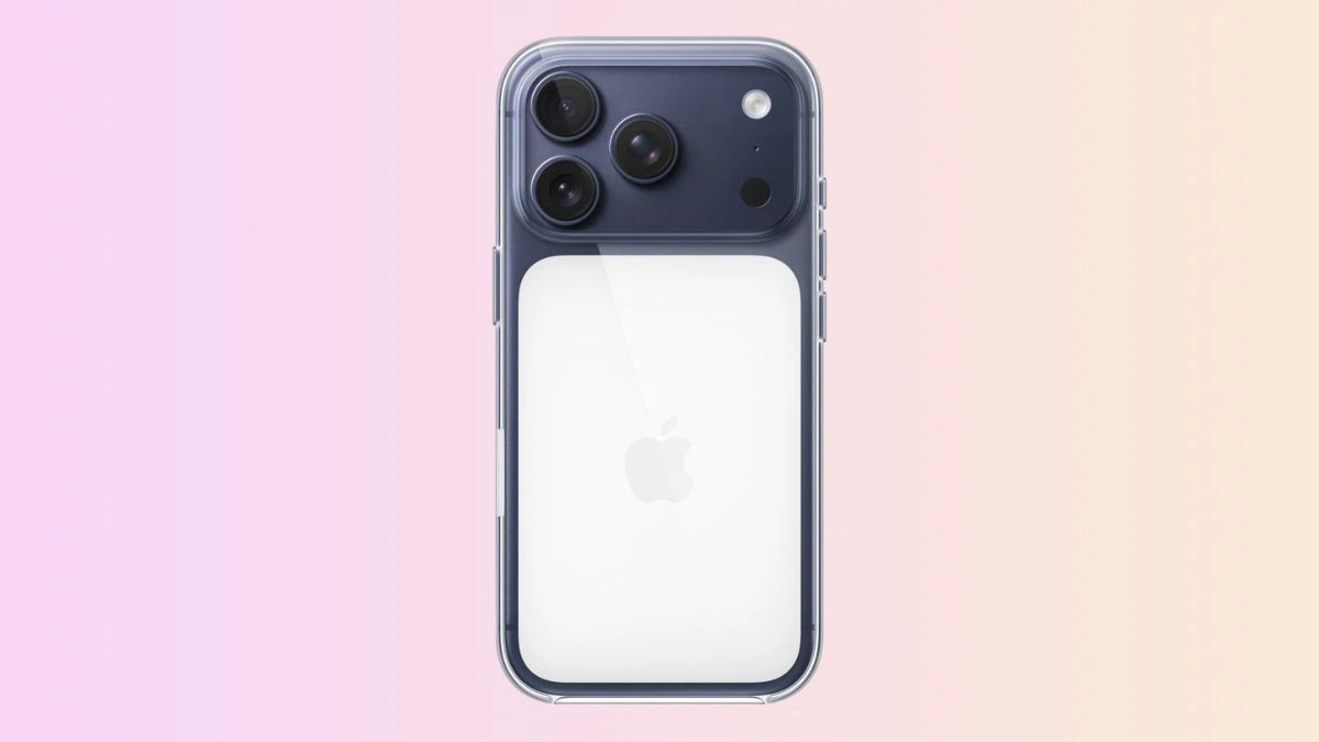 iPhone 18 Pro: le cover trasparenti tornano al classico | FOTO