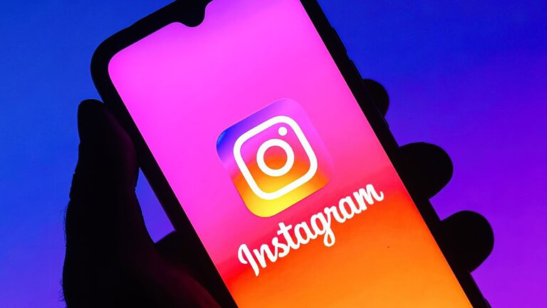 Instagram: stop alla visibilità per chi riposta contenuti altrui