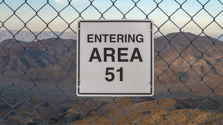 Area 51 scossa da 17 terremoti in 24 ore: cosa sta succedendo?