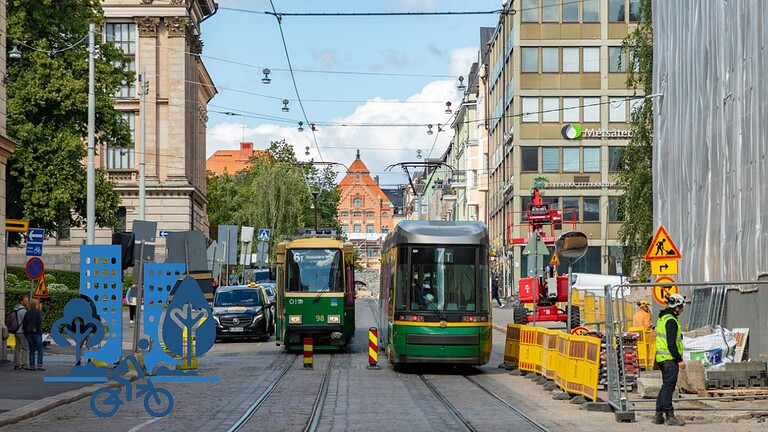 Mobilità urbana, l'auto domina ancora: i dati che nessuno vuole vedere
