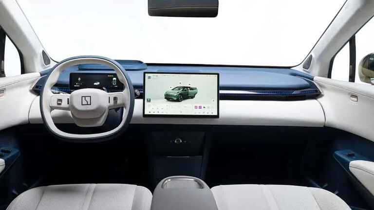 Zeekr X, gli interni del SUV compatto cinese che stupiscono
