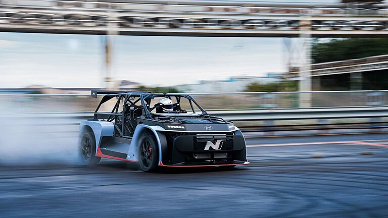 Hyundai RN24 reinventa le sportive elettriche con DNA rally