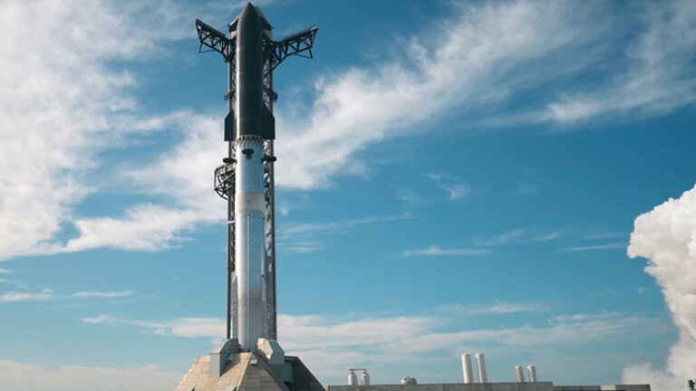 Starship V3, lancio bloccato a pochi secondi dal decollo: il motivo