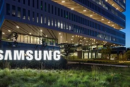 Samsung Galaxy Z Fold 8 Wide: il video del dummy svela un dettaglio