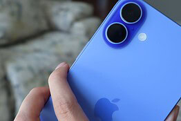 iPhone 19 Pro: display curvo sui 4 lati e fotocamera invisibile?