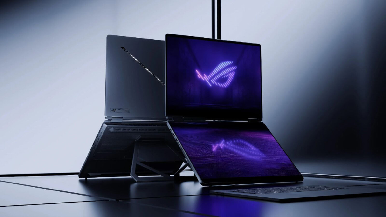 ASUS ROG Zephyrus Duo disponibile in Italia: doppio OLED 16" da 4.999 euro