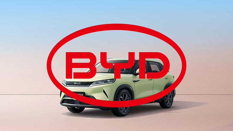 BYD sfida Ferrari su Instagram: un post scatena la polemica