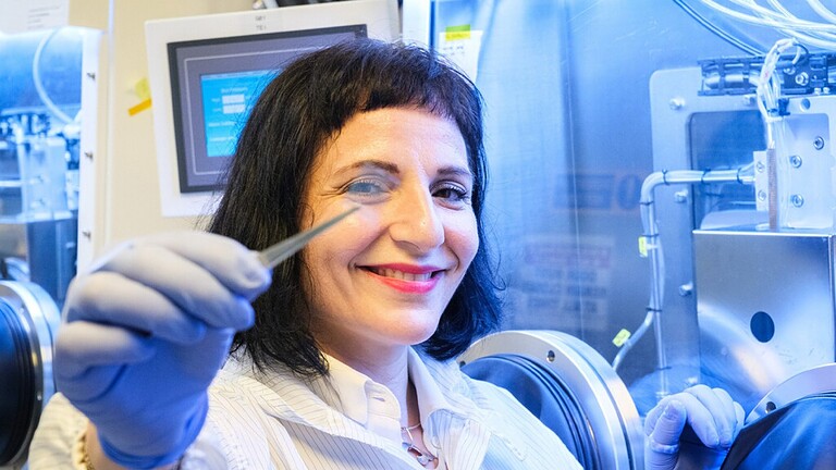 Celle solari trasparenti da 10 nanometri: funzionano anche all'ombra