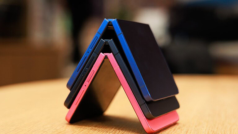 Samsung Galaxy Z Flip potrebbe sparire: la soluzione è sotto gli occhi di tutti Conta caratteri: 65 ✓