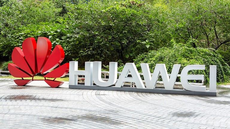 Huawei aggira le sanzioni USA con un SSD da 122 TB: ecco come - Huawei SSD 122 TB