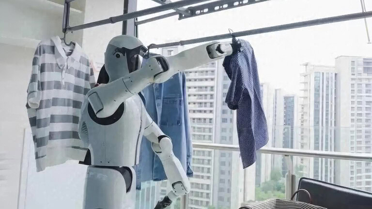 SeeLight S1: il robot domestico cinese che promette tutto, ma la realtà è diversa - robot umanoide domestico