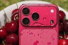 iPhone 18 Pro, le pellicole per il vetro svelano la Dynamic Island più piccola