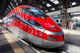 Trenitalia, attacco hacker: rubati dati dei clienti, password salve