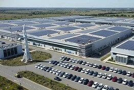 Stellantis punta su fotovoltaico e geotermia per le fabbriche europee