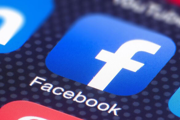 Facebook integra l’AI: arriva AI Mode, la ricerca che risponde da sola