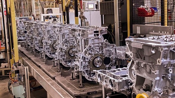 Peugeot Turbo 100: il nuovo motore benzina su 208 e 2008 a prezzo invariato Peugeot Turbo 100: il nuovo motore benzina su 208 e 2008 a prezzo invariato