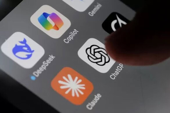 ChatGPT ha consigliato negozi truffa: come l’AI finisce in mano ai criminali