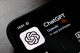 Abbonamenti AI in perdita: ChatGPT e Claude bruciano migliaia di euro