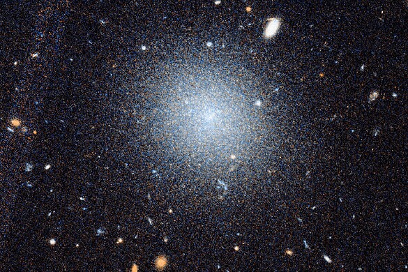 Materia oscura, scoperta la terza galassia che ne è priva: lo studio di Yale