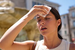 Colpo di calore, sintomi da non ignorare e come difendersi dal caldo