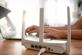 Router del provider a rischio: una falla nel firmware dà il controllo totale