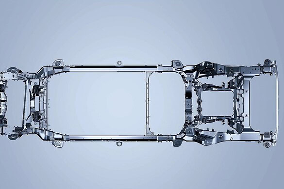 BYD: il telaio in alluminio del suo maxi SUV regge 12 tonnellate e batte l’acciaio