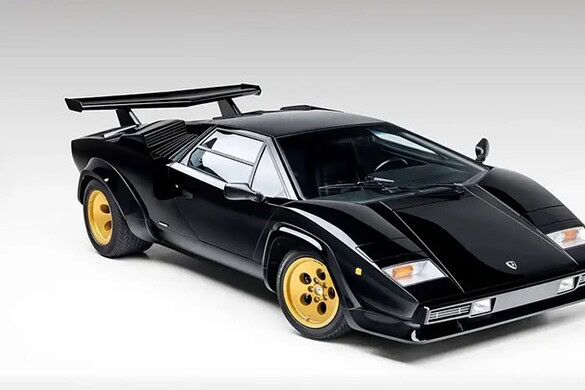 Lamborghini Countach LP5000 QV all’asta: restauro da oltre 570.000 euro