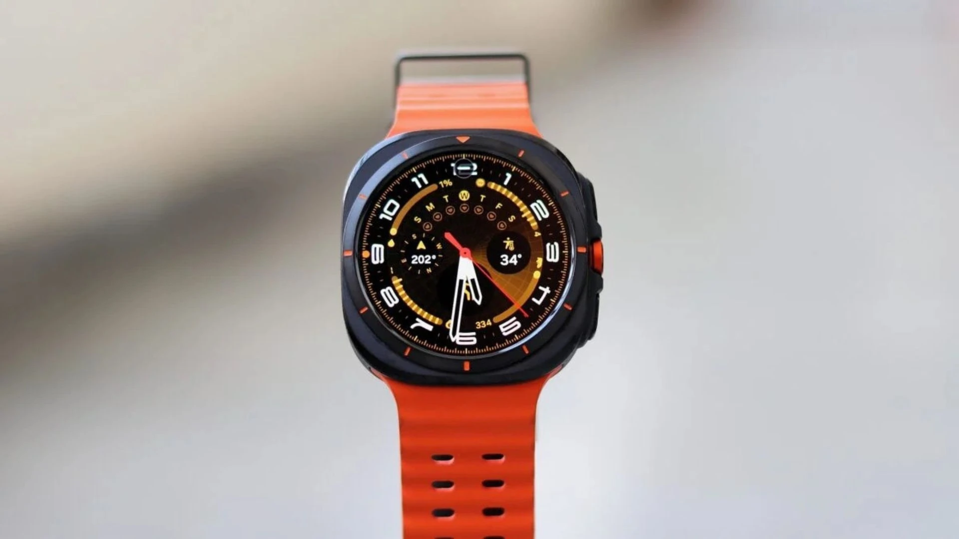 Samsung Galaxy Watch Ultra 2 avrà batteria da 800 mAh e oltre 3 giorni di autonomia