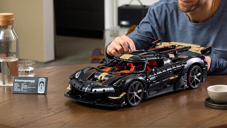 LEGO: ecco il nuovo set Technic Koenigsegg Sadair's Spear, la hypercar in 4.104 pezzi