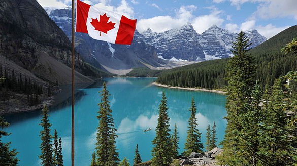 Canada, vietati i social agli under 16: nuove regole anche per i chatbot AI
