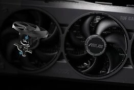 GeForce RTX 5090, il caldo lascia macchie sulla scheda madre ASUS