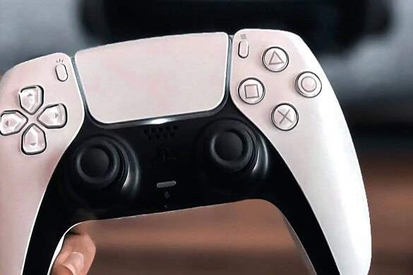 PS5, giochi per adulti spuntano dal nulla negli account: è mistero