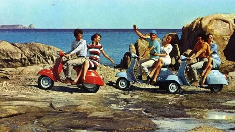 Vespa compie 80 anni: a Roma il raduno più grande di sempre