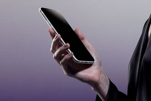 Afghanistan, i talebani vietano gli smartphone: telefoni distrutti