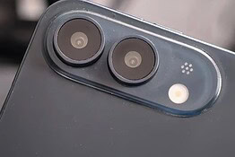 iPhone Ultra pieghevole nero: ecco il dummy che ne svela lo spessore