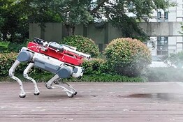 DEEP Robotics, ecco il cane robot antincendio che spegne le fiamme