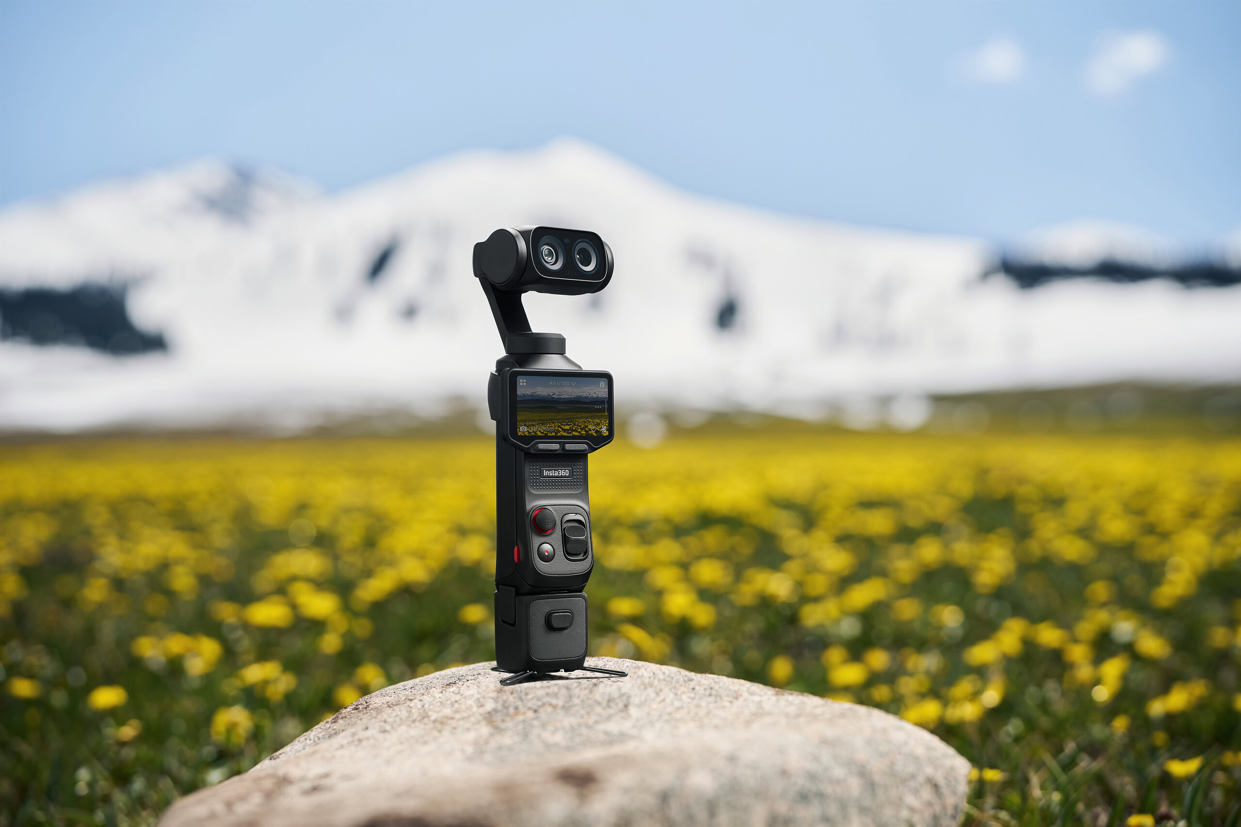 Insta360 Luna Ultra è ufficiale: videocamera gimbal 8K con Leica e funzioni AI avanzate