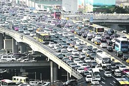 Auto elettriche in Cina, evitati 262.000 morti per smog