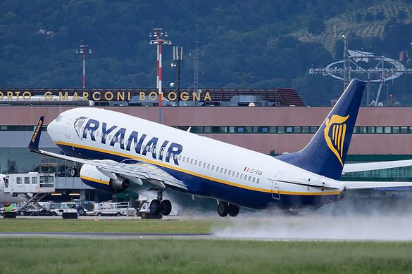 Ryanair sotto indagine nel Regno Unito per i costi del posto famiglia