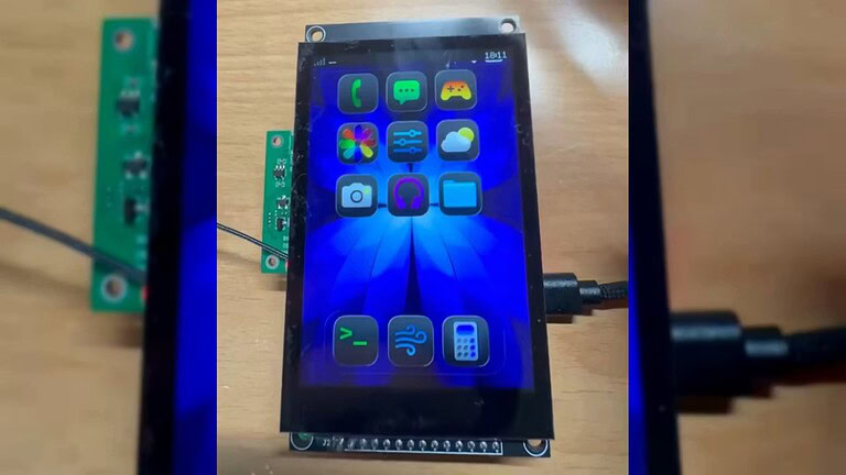 Flipper Zero camuffato da smartphone: il nuovo 4G Hacker Phone è invisibile