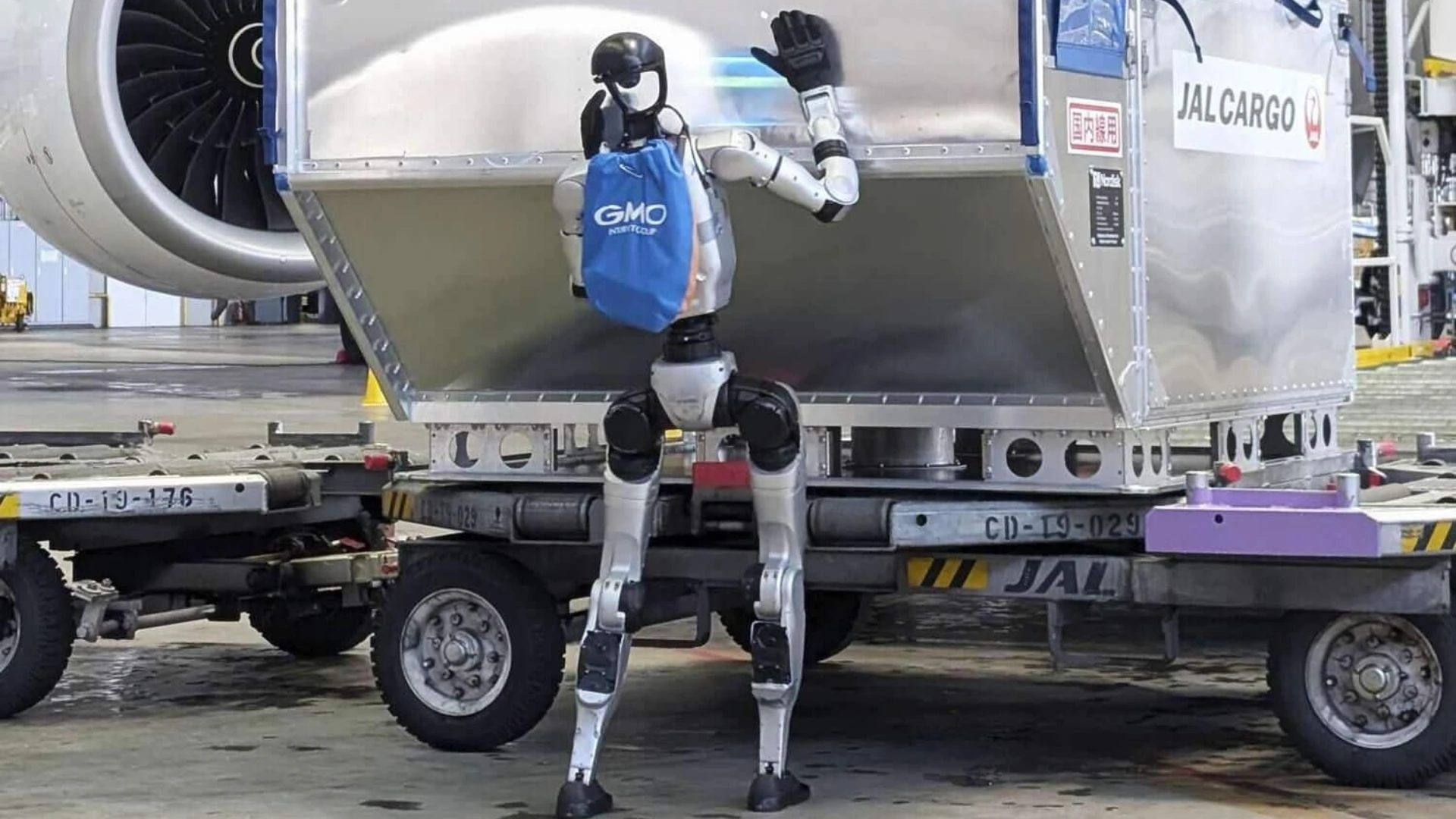 Robot umanoidi in aeroporto: Japan Airlines li schiera a Tokyo
